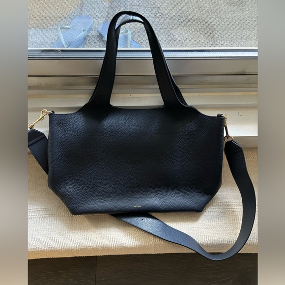 NWOT Cuyana system tote dual shades of navy and grey - Picture 2 of 15